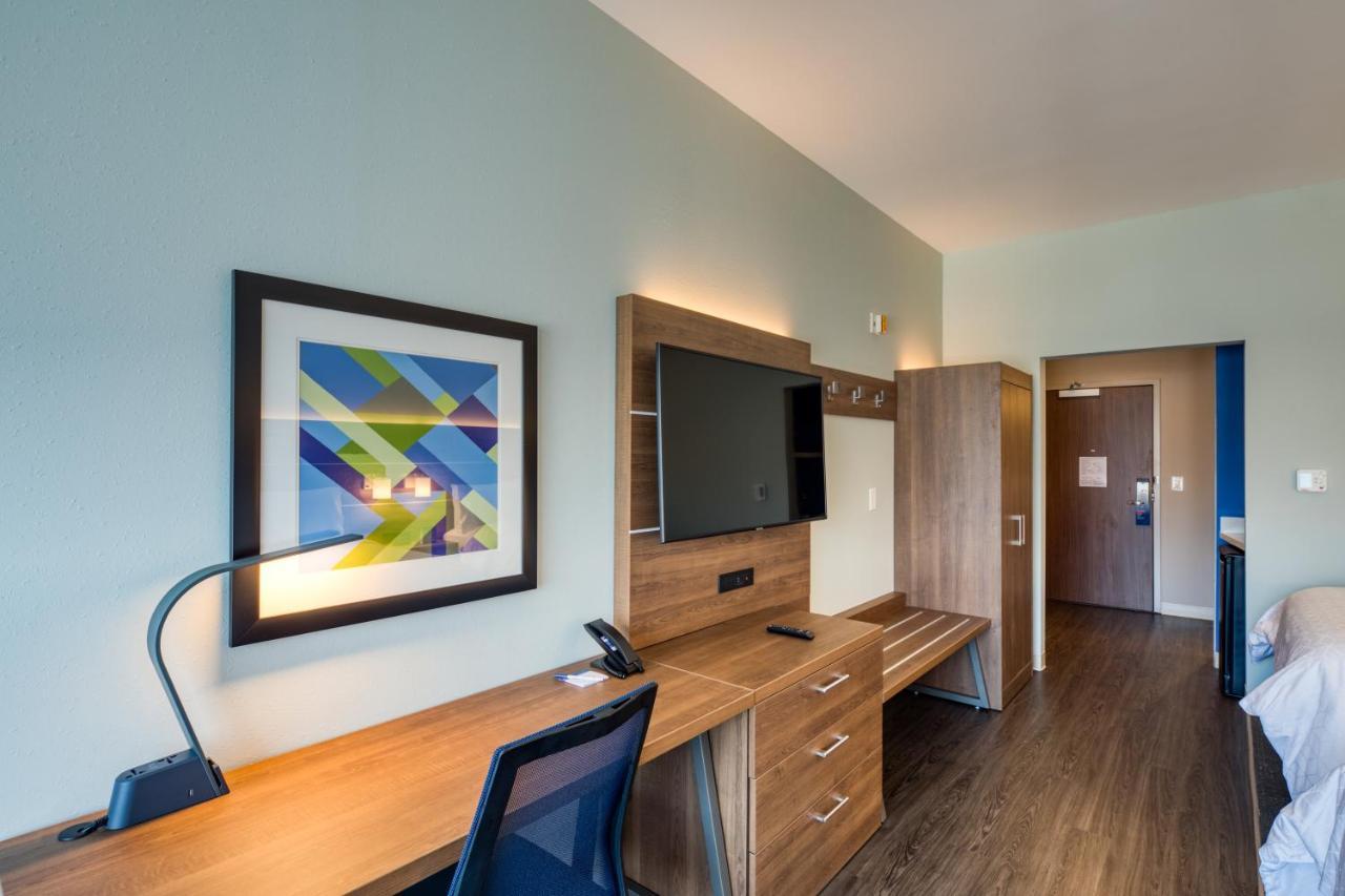 Holiday Inn Express & Suites - Charlotte - South End By Ihg Luaran gambar
