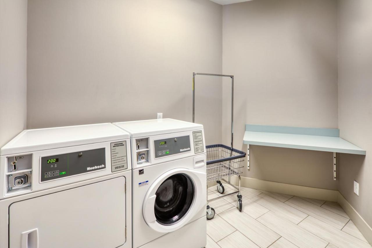 Holiday Inn Express & Suites - Charlotte - South End By Ihg Luaran gambar